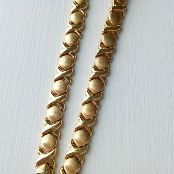 14K Yellow Gold Fine XOXO Collar Necklace, 18.36 grams - Picture 4 of 13